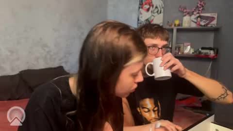 Philipp and Este online show from July 17, 2026, 11:50 am