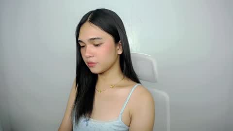 xairah_doux online show from May 17, 2026, 2:53 am