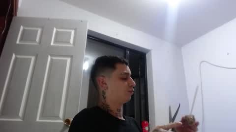 xalejo_max online show from November 13, 2025, 1:37 am