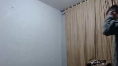 xalejo_max online show from November 26, 2025, 10:49 am