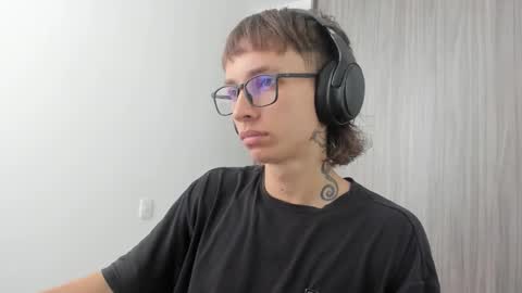 Xam online show from February 25, 2026, 7:56 pm