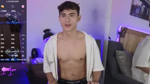 Snapshot of xander_card chatting on October 14, 2025, 6:58 am Xander Cardona online show from October 14, 2025, 6:58 am