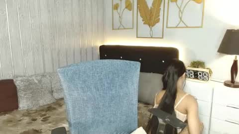 ELLA online show from August 3, 2026, 6:34 am