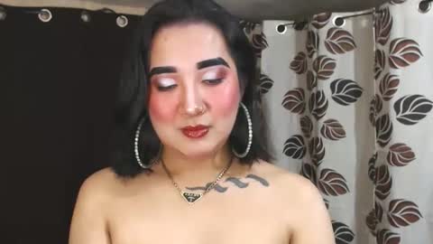 Nira   NOT INTO CHEAP GUYS  online show from January 24, 2025, 7:07 pm