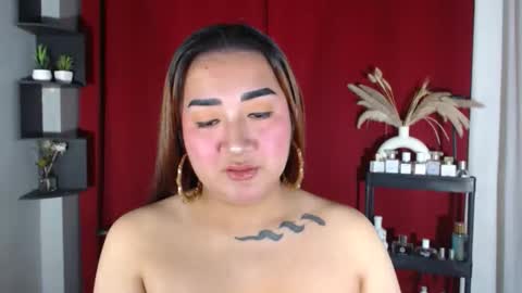 Nira   NOT INTO CHEAP GUYS  online show from September 25, 2025, 2:21 pm