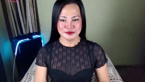 Snapshot of xcalisthra_69x chatting on December 14, 2025, 11:59 am Godess Lucy online show from December 14, 2025, 11:59 am