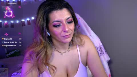 Snapshot of xclusivesecrets chatting on January 17, 2025, 3:00 pm spoil me here  online show from January 17, 2025, 3:00 pm