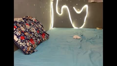 Snapshot of xcreamypussy chatting on March 6, 2025, 9:14 am xcreamypussy online show from March 6, 2025, 9:14 am