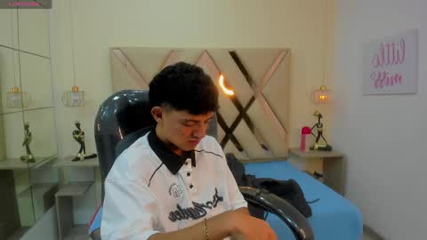 xebastwink online show from May 12, 2026, 12:35 pm