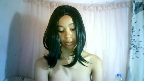 xenna610827 online show from January 19, 2025, 1:33 pm