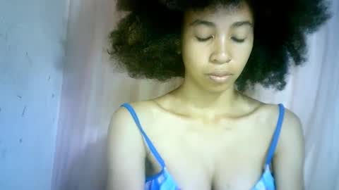 xenna610827 online show from February 5, 2025, 11:17 pm