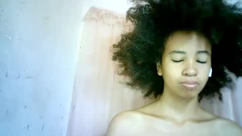 xenna610827 online show from February 13, 2025, 5:05 am