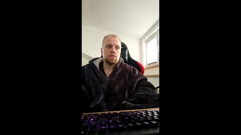 Snapshot of xer187 chatting on January 11, 2026, 12:10 pm Xeharnot online show from January 11, 2026, 12:10 pm