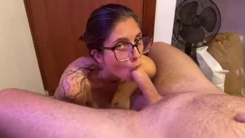Snapshot of xesfinge chatting on December 7, 2024, 5:20 pm xesfinge online show from December 7, 2024, 5:20 pm