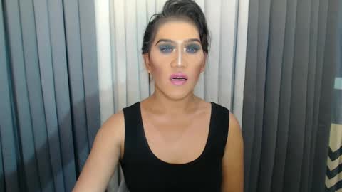 GWEN THOMPSON .......   online show from January 25, 2025, 2:14 pm