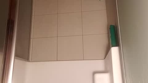 Snapshot of xian_quatro16 chatting on November 28, 2025, 2:47 am Ryan Khristopher online show from November 28, 2025, 2:47 am