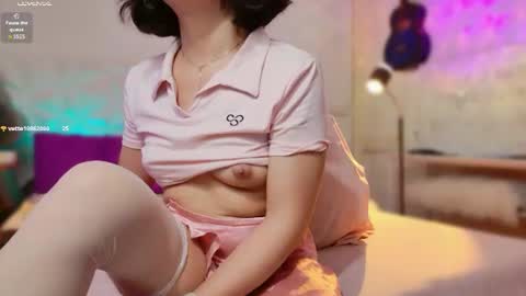 xiaots online show from June 27, 2026, 3:33 am