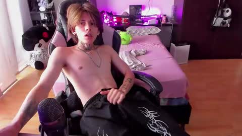 Snapshot of xice_boy chatting on March 4, 2026, 2:56 pm xIce Boy online show from March 4, 2026, 2:56 pm