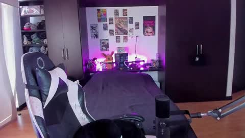 Snapshot of xice_boy chatting on March 27, 2026, 3:23 pm xIce Boy online show from March 27, 2026, 3:23 pm