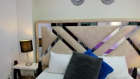 Snapshot of ximena_vasquez8 chatting on February 22, 2026, 2:45 am Xime online show from February 22, 2026, 2:45 am