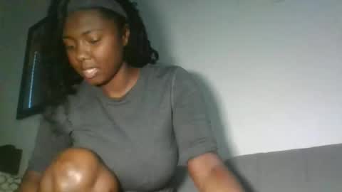 Snapshot of ximora212 chatting on April 22, 2026, 12:07 pm Ximora online show from April 22, 2026, 12:07 pm