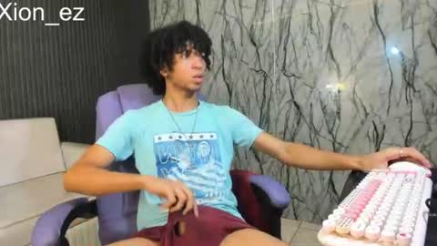 Snapshot of xion_ez chatting on June 15, 2026, 4:31 pm xion_ez online show from June 15, 2026, 4:31 pm