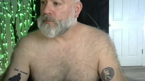 Snapshot of xjohnniex77 chatting on April 4, 2026, 2:10 am MrSlowBurn77 online show from April 4, 2026, 2:10 am