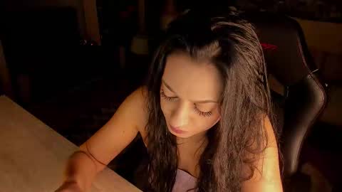 Lara online show from March 7, 2026, 10:07 pm