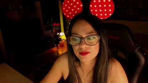 Lara online show from May 14, 2026, 10:05 pm