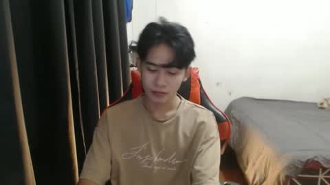 Snapshot of xluminous chatting on September 8, 2025, 8:30 pm MIKAEL online show from September 8, 2025, 8:30 pm