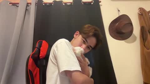 Snapshot of xluminous chatting on July 17, 2026, 9:41 pm MIKAEL online show from July 17, 2026, 9:41 pm