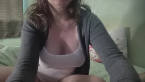 Luna online show from October 21, 2025, 4:24 am