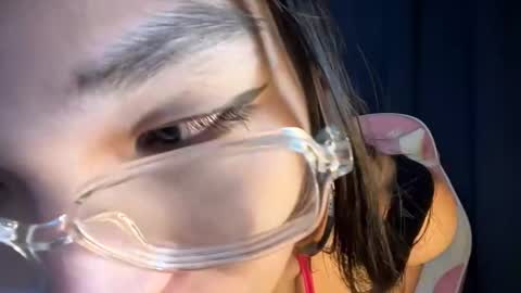 Snapshot of xmonica_cummerx chatting on December 23, 2024, 11:04 am Sweet Monica online show from December 23, 2024, 11:04 am