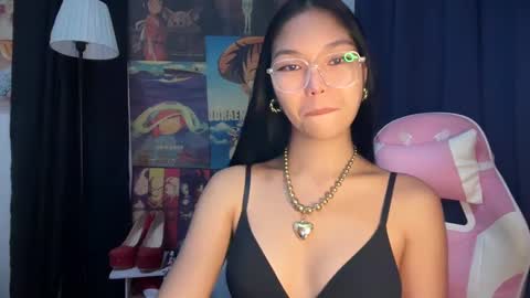 Snapshot of xmonica_cummerx chatting on January 23, 2025, 7:32 am Sweet Monica online show from January 23, 2025, 7:32 am