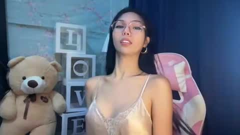 Snapshot of xmonica_cummerx chatting on September 11, 2025, 8:36 am Sweet Monica online show from September 11, 2025, 8:36 am