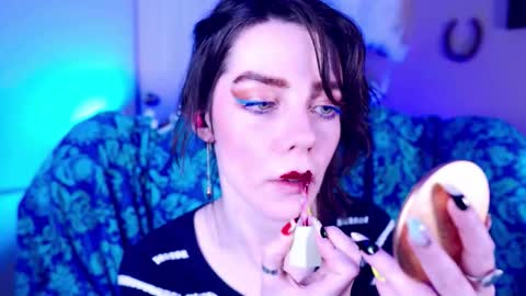 Bella Bondai online show from February 1, 2026, 5:39 am