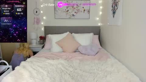 Snapshot of xolunarae chatting on February 2, 2025, 9:30 am Luna Rae 3 online show from February 2, 2025, 9:30 am