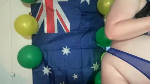 xopeachybaby online show from July 3, 2026, 12:44 pm