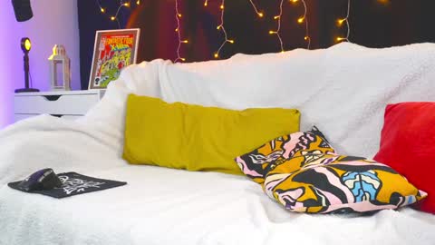 XoRylan online show from January 23, 2025, 11:05 pm