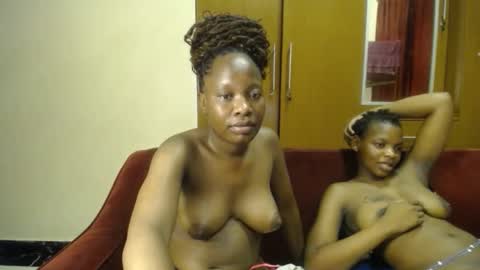 Snapshot of xoxo_booty chatting on November 28, 2025, 3:47 pm Xoxo online show from November 28, 2025, 3:47 pm