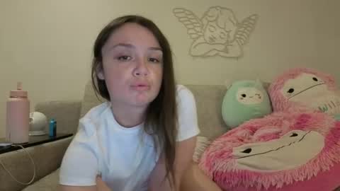 xoxo rosee online show from June 19, 2026, 5:01 am