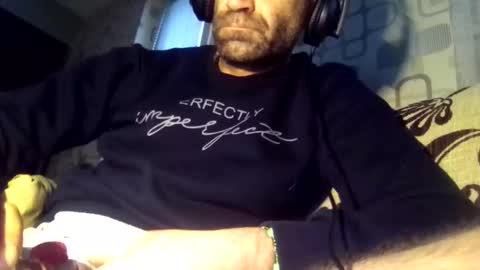 Snapshot of xploid1982 chatting on December 10, 2024, 6:22 am xploid1982 online show from December 10, 2024, 6:22 am