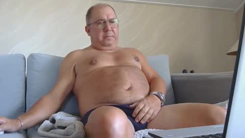 Snapshot of xrap chatting on September 15, 2025, 2:28 pm xrap online show from September 15, 2025, 2:28 pm