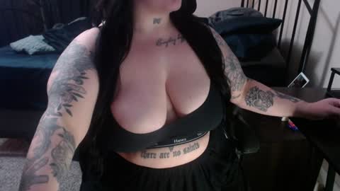 xorileyschembri online show from January 22, 2025, 2:04 am