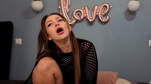 AnnaMaee online show from February 17, 2025, 11:42 pm