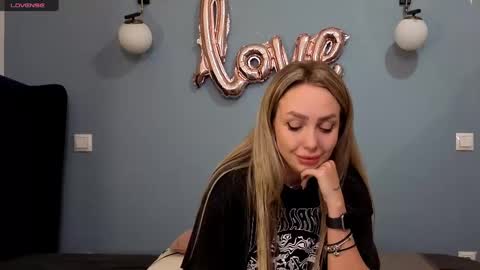 AnnaMaee online show from February 25, 2025, 3:31 am