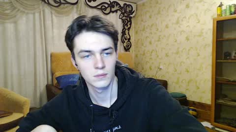 traqqq online show from December 15, 2024, 8:58 pm