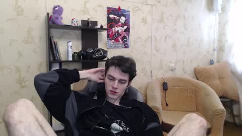 traqqq online show from February 28, 2025, 7:48 am