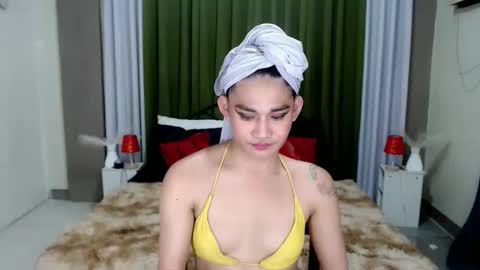 Snapshot of xtspetitehugecock chatting on April 11, 2026, 5:01 am xtspetitehugecock online show from April 11, 2026, 5:01 am