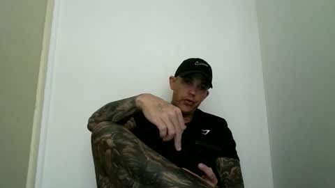 Snapshot of xviixx01 chatting on November 10, 2025, 2:21 am Dani online show from November 10, 2025, 2:21 am